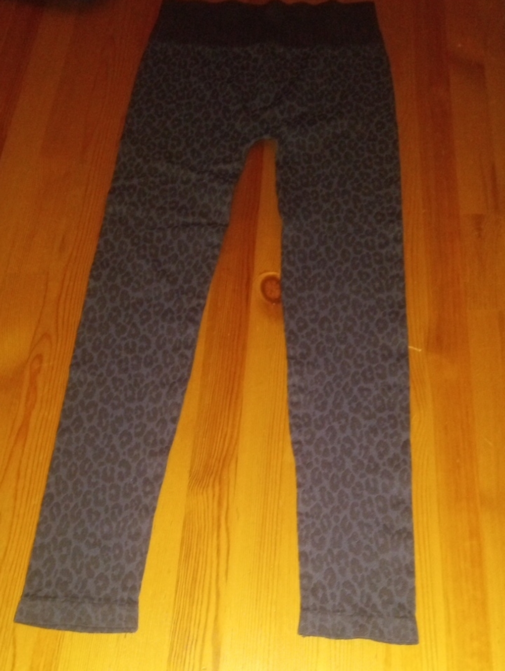 Women’s Gray Leopard Print Stretch Leggings